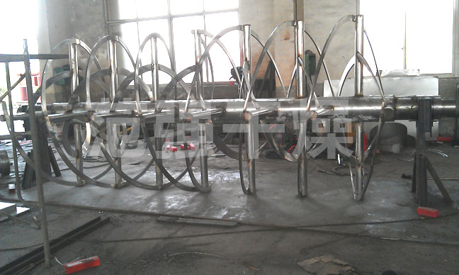 臥式螺帶混合機內部結構